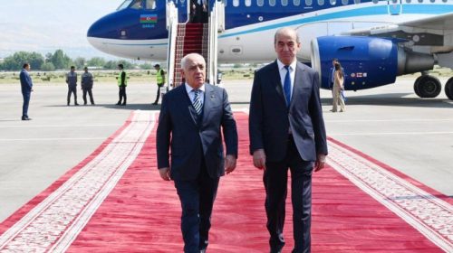 Сарвазири Озарбойҷон ба Тоҷикистон ташриф овард