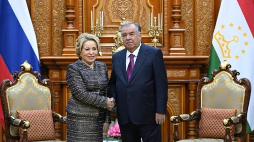 Президенти Ҷумҳурии Тоҷикистон Эмомалӣ Раҳмон Раиси Шурои Федератсияи Маҷлиси Федералии Русия Валентина Матвиенкоро ба ҳузур пазируфтанд