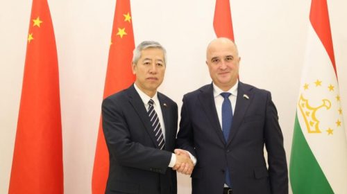 Мулоқоти раиси Маҷлиси намояндагон бо Сафири Чин дар Тоҷикистон