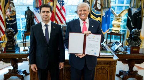 Сафири Тоҷикистон ба Президенти Иёлоти Муттаҳидаи Амрико эътимоднома супорид