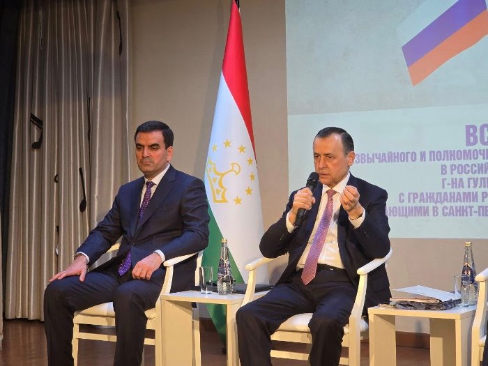 Сафир Давлатшоҳ Гулмаҳмадзода бо ҳамватанони муқими Санкт-Петербург мулоқот намуд