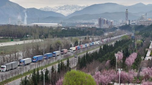 Бо дастури Пешвои миллат Эмомалӣ Раҳмон ба мардуми дӯсту бародари Ҷумҳурии Исломии Эрон кумаки башардӯстона ирсол гардид