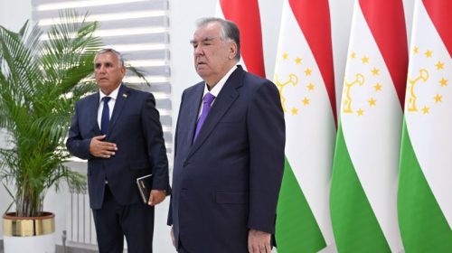 Президенти Ҷумҳурии Тоҷикистон Эмомалӣ Раҳмон дар шаҳри Роғун ду иншооти дигарро ба таври фосилавӣ мавриди истифода қарор доданд