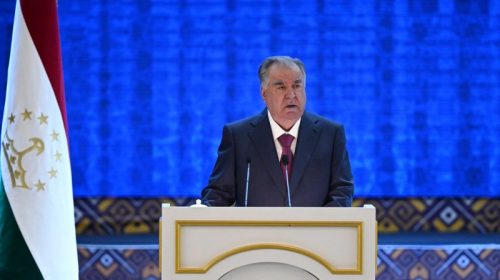 Пешвои миллат Эмомалӣ Раҳмон бо роҳбарону фаъолони Вилояти Мухтори Кӯҳистони Бадахшон мулоқот намуданд