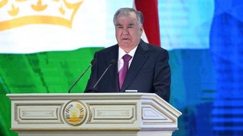 Пешвои миллат Эмомалӣ Раҳмон бо роҳбарону фаъолони вилояти Суғд мулоқот намуданд