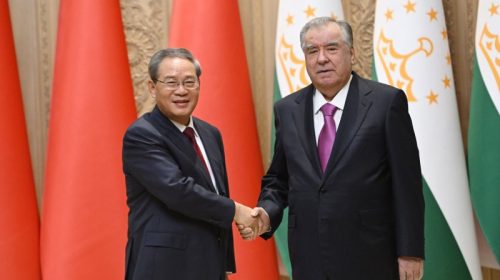 Президенти Ҷумҳурии Тоҷикистон Эмомалӣ Раҳмон Сарвазири Шурои давлатии Ҷумҳурии Мардумии Чин Ли Сянро ба ҳузур пазируфтанд