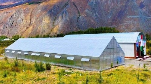 Гармхонаҳо омили рушди соҳаи кишоварзӣ дар ноҳияи Рӯшон