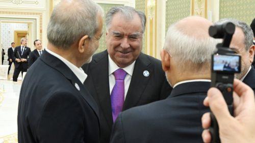 Президенти Ҷумҳурии Тоҷикистон Эмомалӣ Раҳмон бо Президенти Ҷумҳурии Исломии Эрон Масъуди Пизишкиён суҳбат намуданд