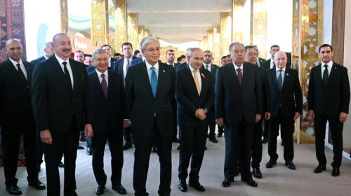 Сарвари давлат Эмомалӣ Раҳмон аз Фестивали таомҳои миллӣ, ҳунарҳои мардумӣ ва намоиши маҳсулоти саноатию кишоварзии давлатҳои ИДМ дар Туркманистон боздид намуданд
